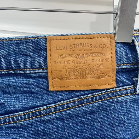 Levi's Ribcage Shorts Size 32 - Picture 12 of 15